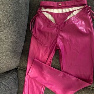Hot pink leather pants !
